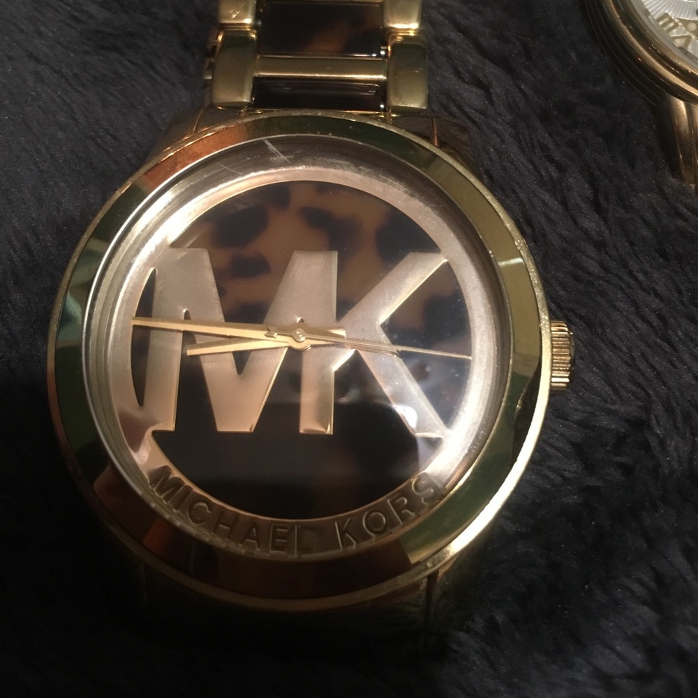 Mk watch